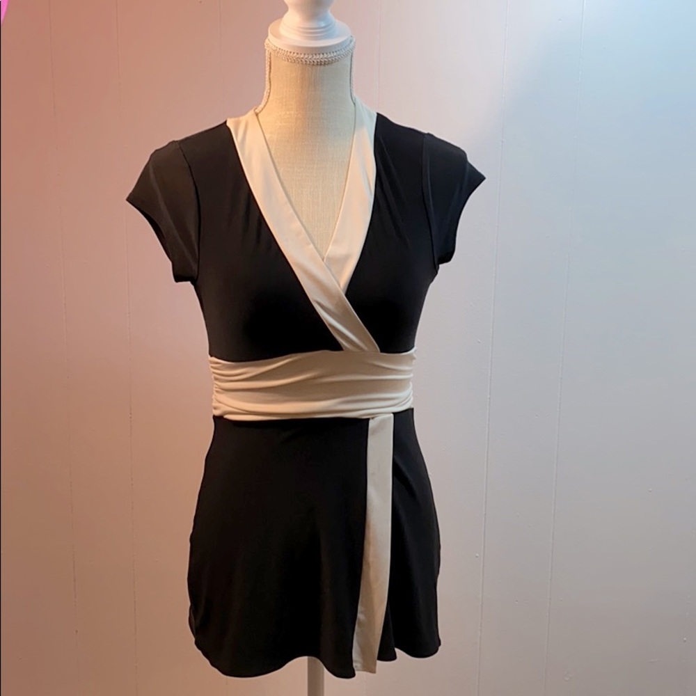 White House black market top